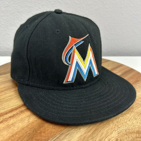 New Era 59Fifty Miami‎ Marlins Black MLB Fitted Hat Cap 7 1/8 Baseball Flat Bill - Picture 1 of 7